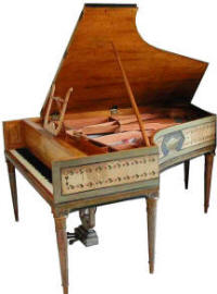 Gabriel Gaveau 1927 no 2 stijl Louis XVI. Grijze lak, handgeschilderd, gietijzeren kader, 3 pedalen. Lengte 1m90
